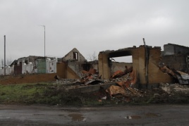 E. Butrimo nuotraukoje: iš Ruski Tiški kaimo liko vieni griuvėsiai